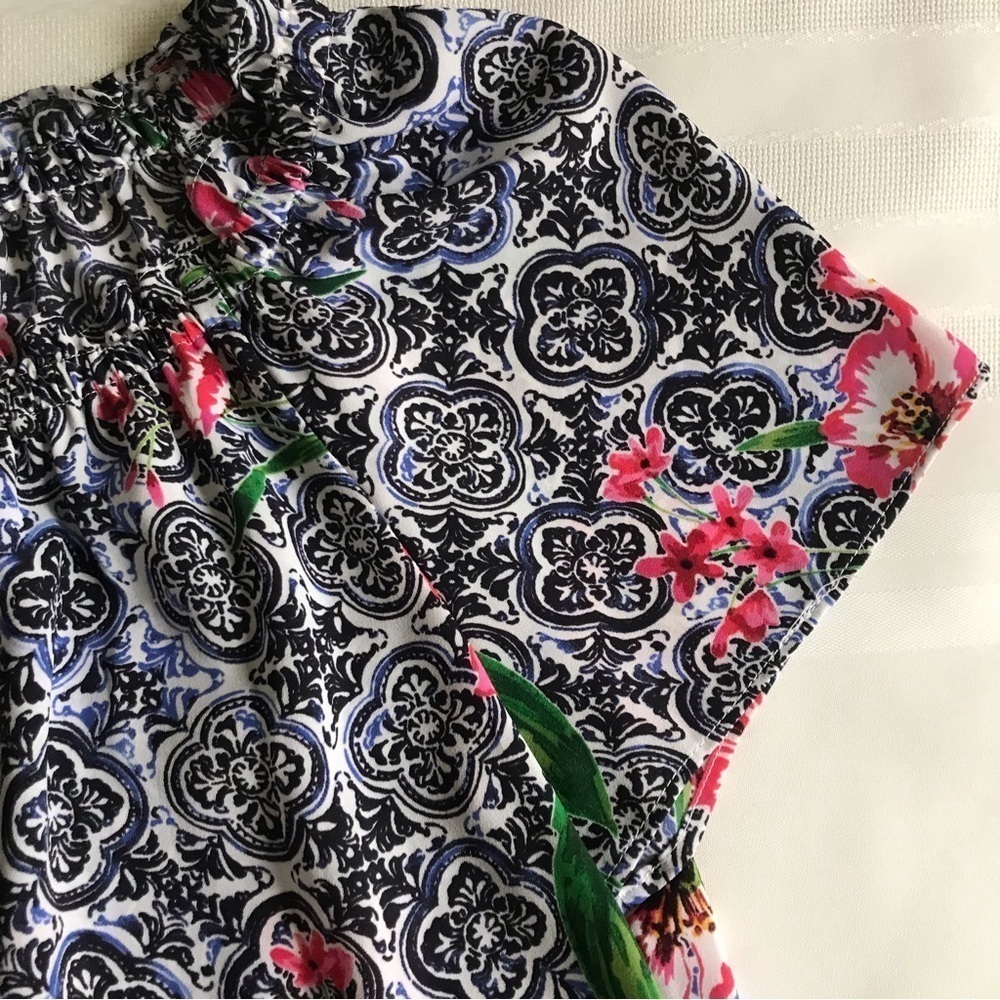 Talbots Floral Tile On/Off Shoulder Short Sleeve Resort Blouse Top NWOT S - Picture 11 of 12